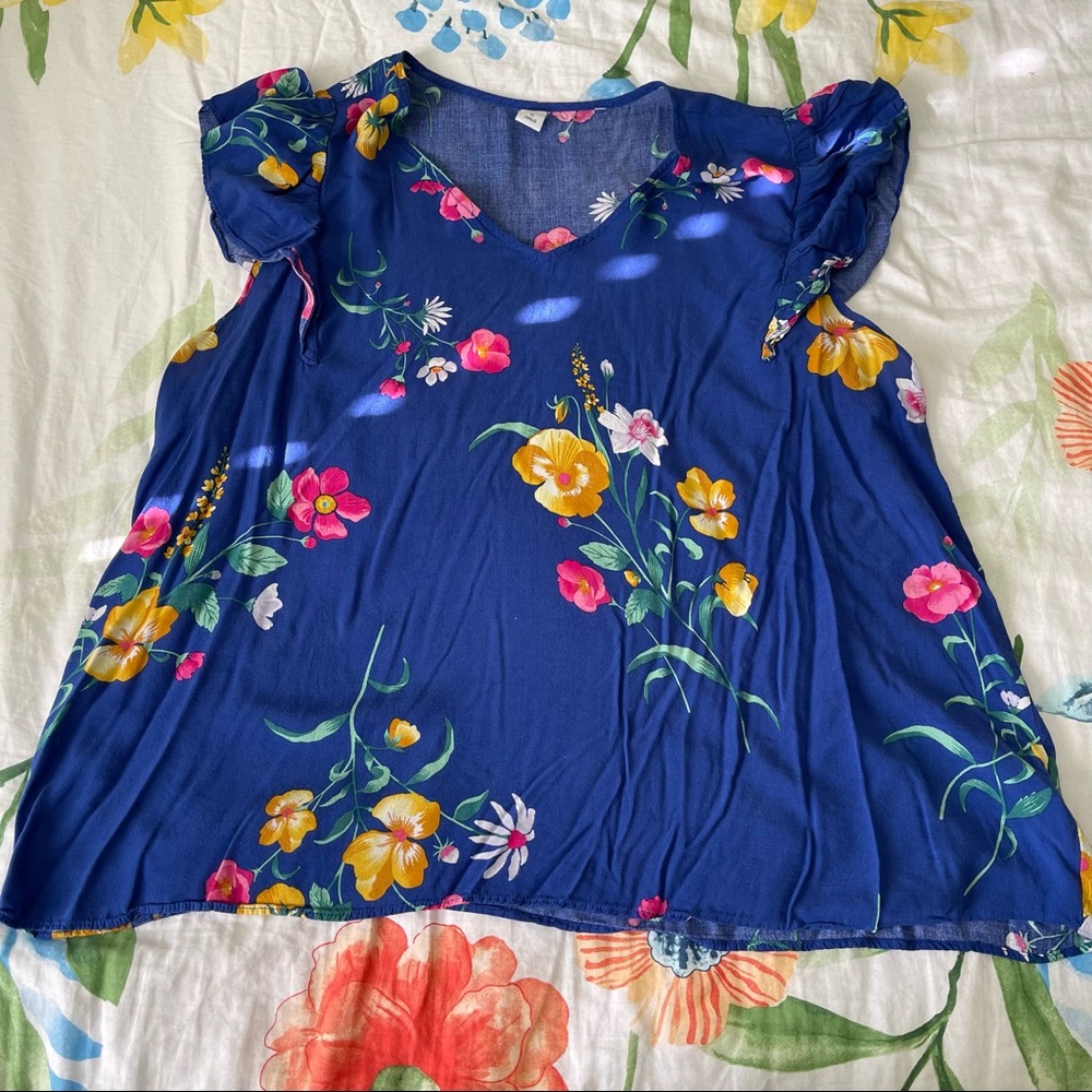OldNavy Violet Floral Flutter Sleeve Blouse